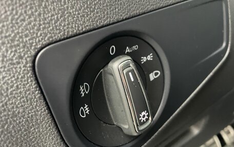 Volkswagen Tiguan II, 2019 год, 2 400 000 рублей, 26 фотография