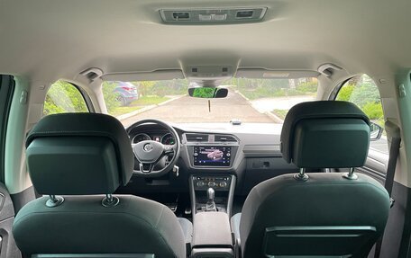 Volkswagen Tiguan II, 2019 год, 2 400 000 рублей, 33 фотография