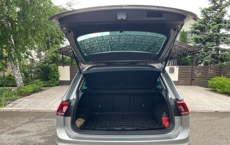 Volkswagen Tiguan II, 2019 год, 2 400 000 рублей, 30 фотография