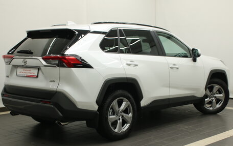 Toyota RAV4, 2021 год, 3 708 000 рублей, 2 фотография
