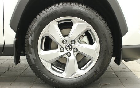 Toyota RAV4, 2021 год, 3 708 000 рублей, 4 фотография