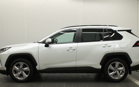 Toyota RAV4, 2021 год, 3 708 000 рублей, 12 фотография