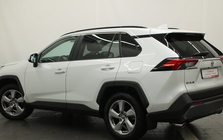 Toyota RAV4, 2021 год, 3 708 000 рублей, 10 фотография
