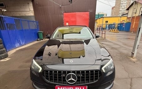 Mercedes-Benz E-Класс, 2021 год, 2 750 000 рублей, 1 фотография