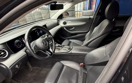 Mercedes-Benz E-Класс, 2021 год, 2 750 000 рублей, 11 фотография