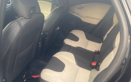 Volvo V40 Cross Country I, 2013 год, 1 400 000 рублей, 10 фотография