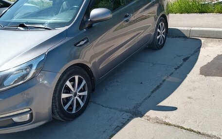 KIA Rio III рестайлинг, 2015 год, 1 000 000 рублей, 3 фотография