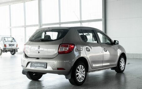 Renault Sandero II рестайлинг, 2016 год, 700 000 рублей, 2 фотография