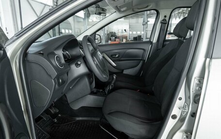 Renault Sandero II рестайлинг, 2016 год, 700 000 рублей, 12 фотография