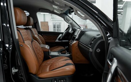 Toyota Land Cruiser 200, 2016 год, 3 830 000 рублей, 10 фотография