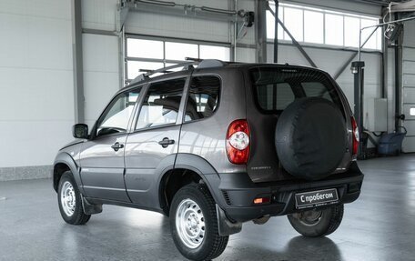 Chevrolet Niva I рестайлинг, 2017 год, 590 000 рублей, 4 фотография