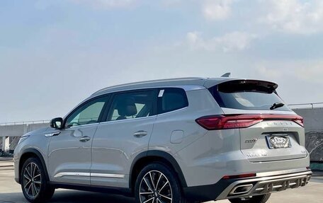 Chery Tiggo 8 Pro, 2022 год, 2 100 000 рублей, 5 фотография