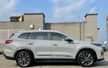 Chery Tiggo 8 Pro, 2022 год, 2 100 000 рублей, 4 фотография
