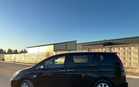 Toyota ISis I, 2010 год, 1 200 000 рублей, 2 фотография