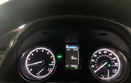 Toyota Camry, 2019 год, 2 400 000 рублей, 11 фотография