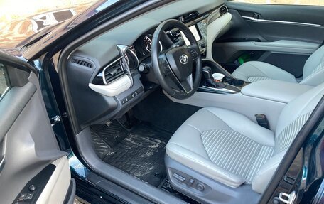 Toyota Camry, 2019 год, 2 400 000 рублей, 8 фотография