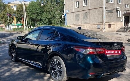Toyota Camry, 2019 год, 2 400 000 рублей, 10 фотография