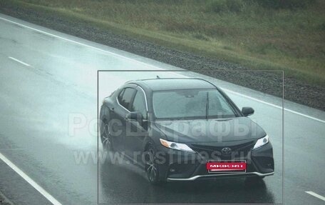 Toyota Camry, 2019 год, 2 400 000 рублей, 9 фотография
