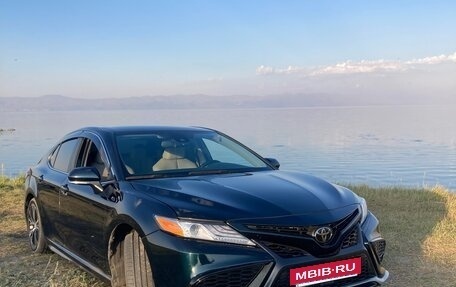 Toyota Camry, 2019 год, 2 400 000 рублей, 5 фотография