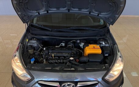 Hyundai Solaris II рестайлинг, 2011 год, 689 000 рублей, 17 фотография