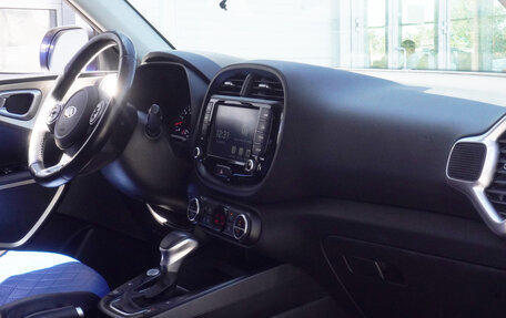 KIA Soul III, 2021 год, 2 236 000 рублей, 19 фотография