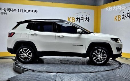 Jeep Compass II, 2020 год, 1 645 000 рублей, 3 фотография