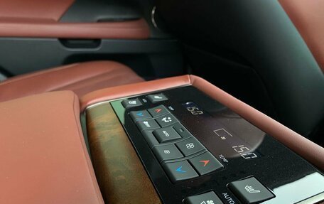 Lexus LX III, 2019 год, 9 990 000 рублей, 17 фотография