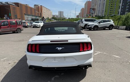 Ford Mustang VI рестайлинг, 2020 год, 2 520 000 рублей, 5 фотография
