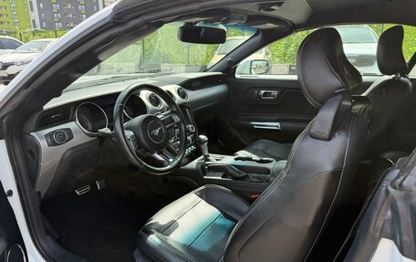 Ford Mustang VI рестайлинг, 2020 год, 2 520 000 рублей, 10 фотография