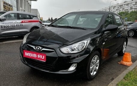 Hyundai Solaris II рестайлинг, 2011 год, 510 000 рублей, 3 фотография