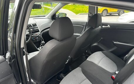 Hyundai Solaris II рестайлинг, 2011 год, 510 000 рублей, 16 фотография