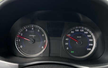 Hyundai Solaris II рестайлинг, 2011 год, 510 000 рублей, 23 фотография