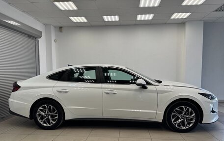 Hyundai Sonata VIII, 2022 год, 2 500 000 рублей, 4 фотография