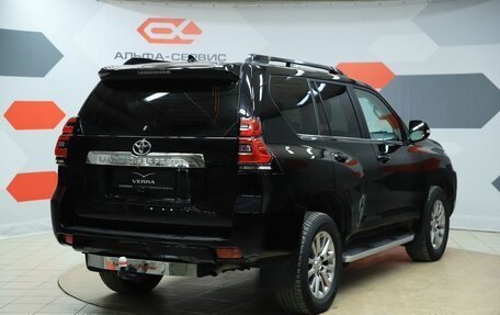 Toyota Land Cruiser Prado 150 рестайлинг 2, 2019 год, 4 890 000 рублей, 5 фотография