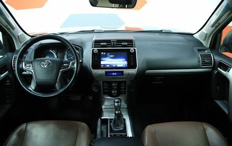 Toyota Land Cruiser Prado 150 рестайлинг 2, 2019 год, 4 890 000 рублей, 14 фотография