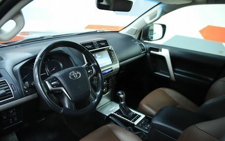 Toyota Land Cruiser Prado 150 рестайлинг 2, 2019 год, 4 890 000 рублей, 10 фотография