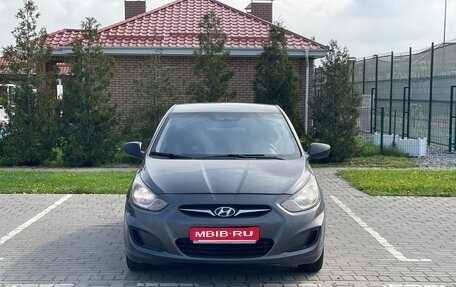 Hyundai Solaris II рестайлинг, 2011 год, 645 000 рублей, 1 фотография
