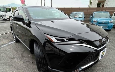 Toyota Harrier, 2022 год, 2 200 000 рублей, 3 фотография