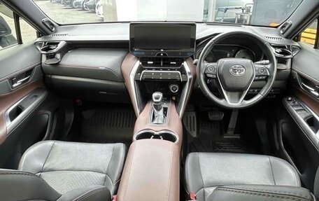 Toyota Harrier, 2022 год, 2 200 000 рублей, 8 фотография