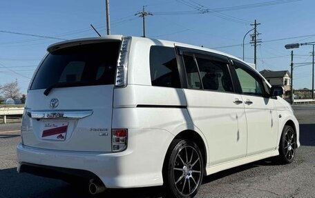 Toyota ISis I, 2017 год, 1 300 000 рублей, 4 фотография