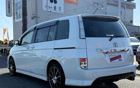 Toyota ISis I, 2017 год, 1 300 000 рублей, 6 фотография