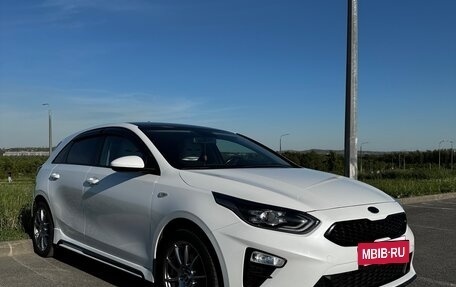 KIA cee'd III, 2018 год, 1 750 000 рублей, 2 фотография