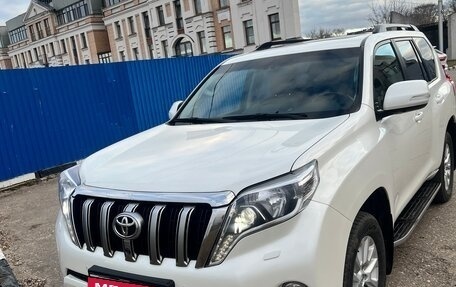 Toyota Land Cruiser Prado 150 рестайлинг 2, 2016 год, 3 800 000 рублей, 3 фотография