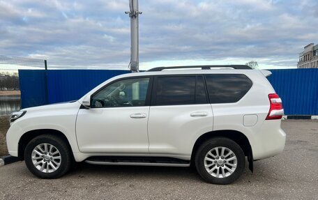 Toyota Land Cruiser Prado 150 рестайлинг 2, 2016 год, 3 800 000 рублей, 8 фотография