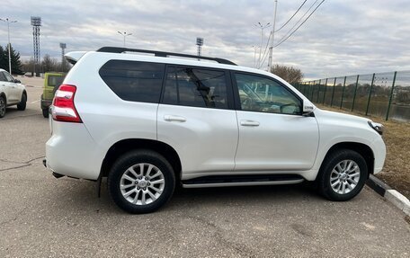 Toyota Land Cruiser Prado 150 рестайлинг 2, 2016 год, 3 800 000 рублей, 7 фотография