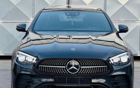 Mercedes-Benz E-Класс, 2022 год, 4 520 000 рублей, 2 фотография