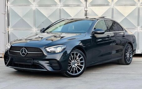 Mercedes-Benz E-Класс, 2022 год, 4 520 000 рублей, 3 фотография