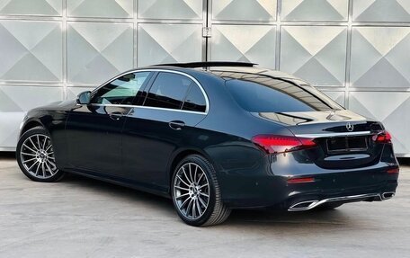 Mercedes-Benz E-Класс, 2022 год, 4 520 000 рублей, 6 фотография