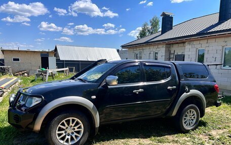 Mitsubishi L200 IV рестайлинг, 2011 год, 1 850 000 рублей, 7 фотография