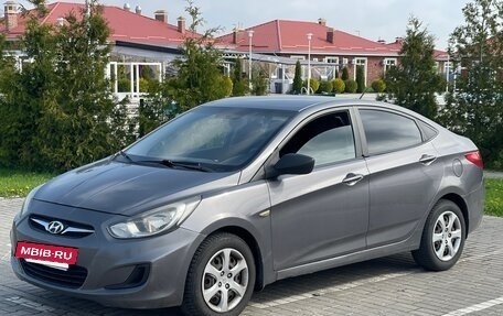 Hyundai Solaris II рестайлинг, 2011 год, 645 000 рублей, 8 фотография